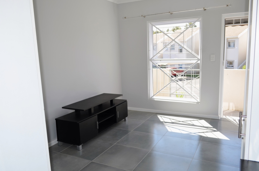 To Let 2 Bedroom Property for Rent in Strand South Western Cape